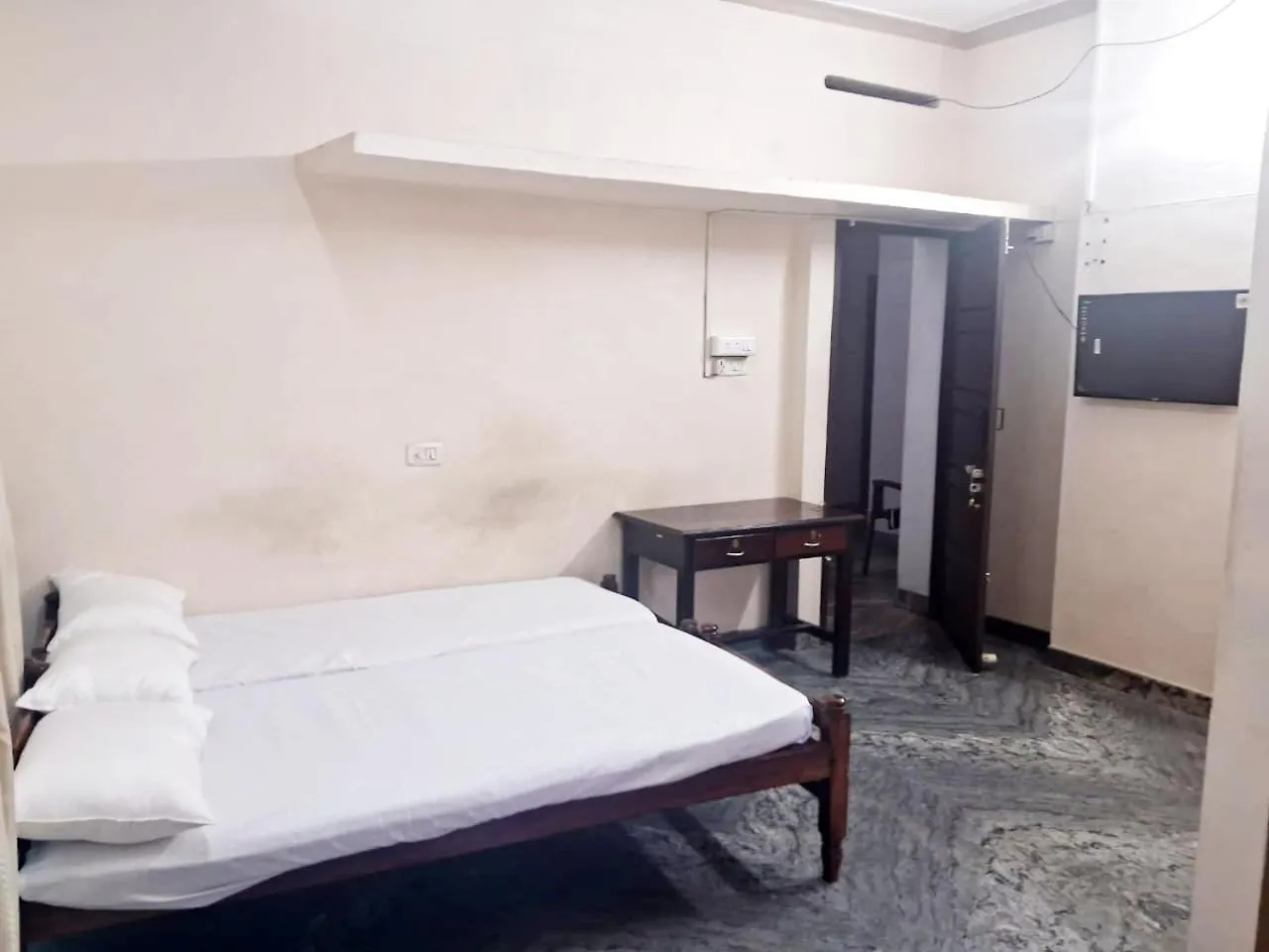 San View Rooms تريفِندرم بيت خشبي