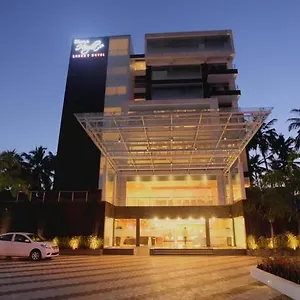 ديانا هايتس لاكجري 4*, نيدومباسيري الهند
